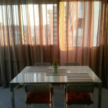 Executive Apartment *